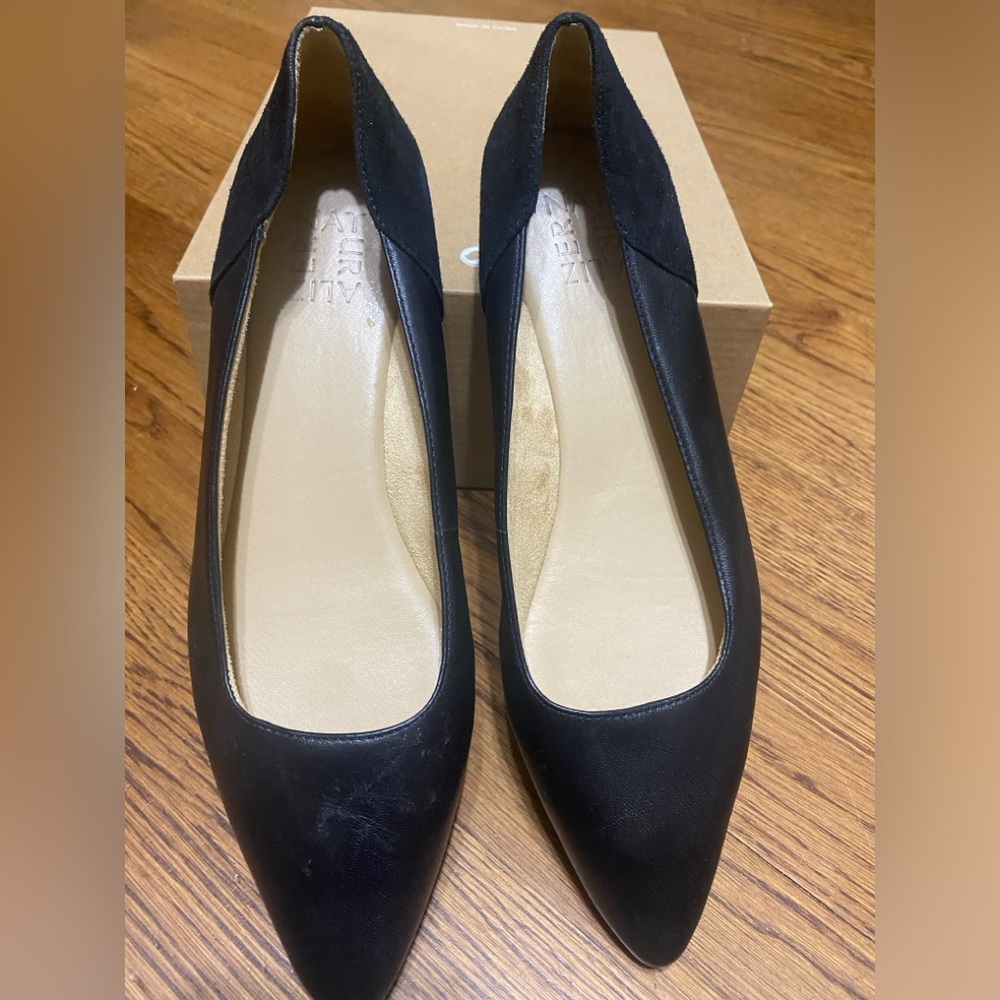 Naturalizer Black Leather Pointed Flat size 8 1/2